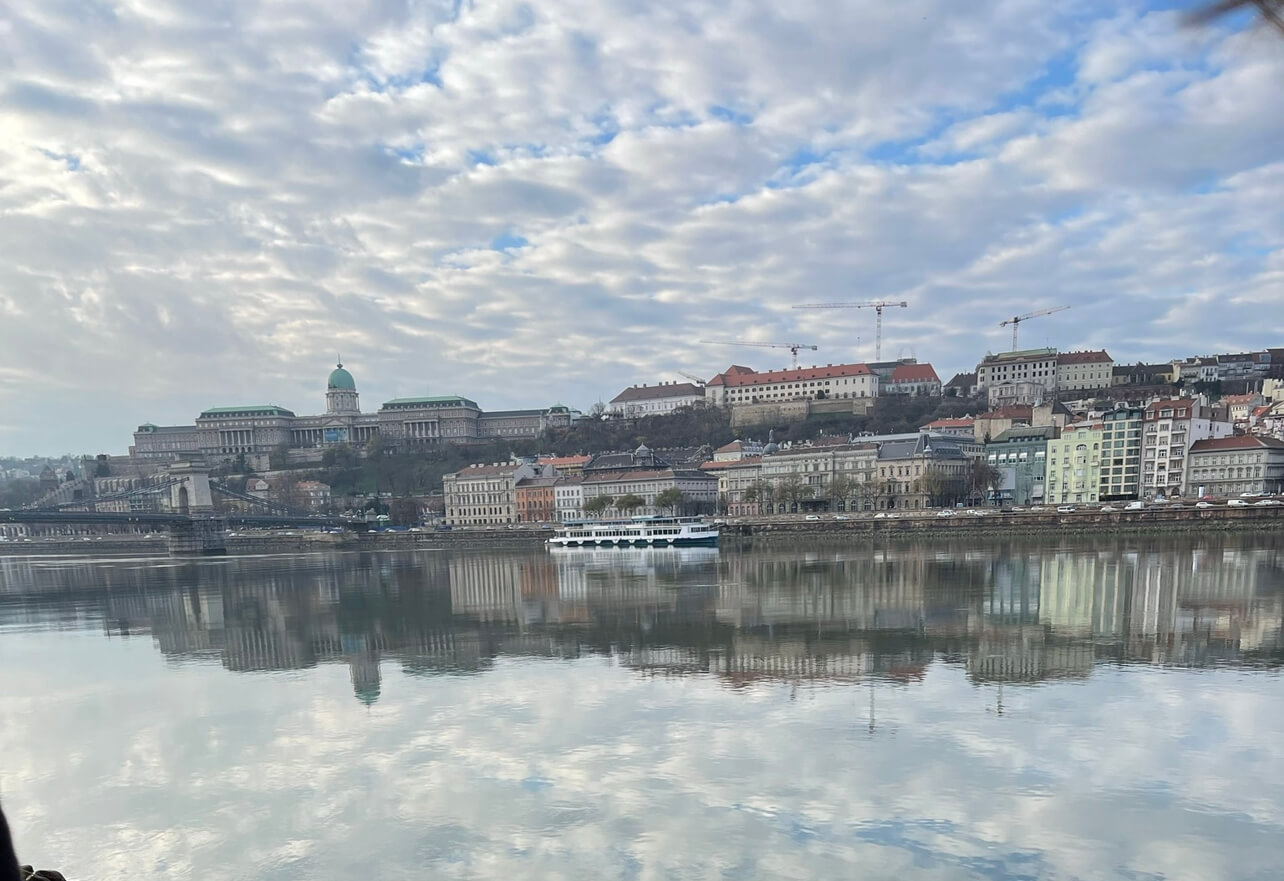 Como é Budapeste no inverno: vista do Rio Danúbio