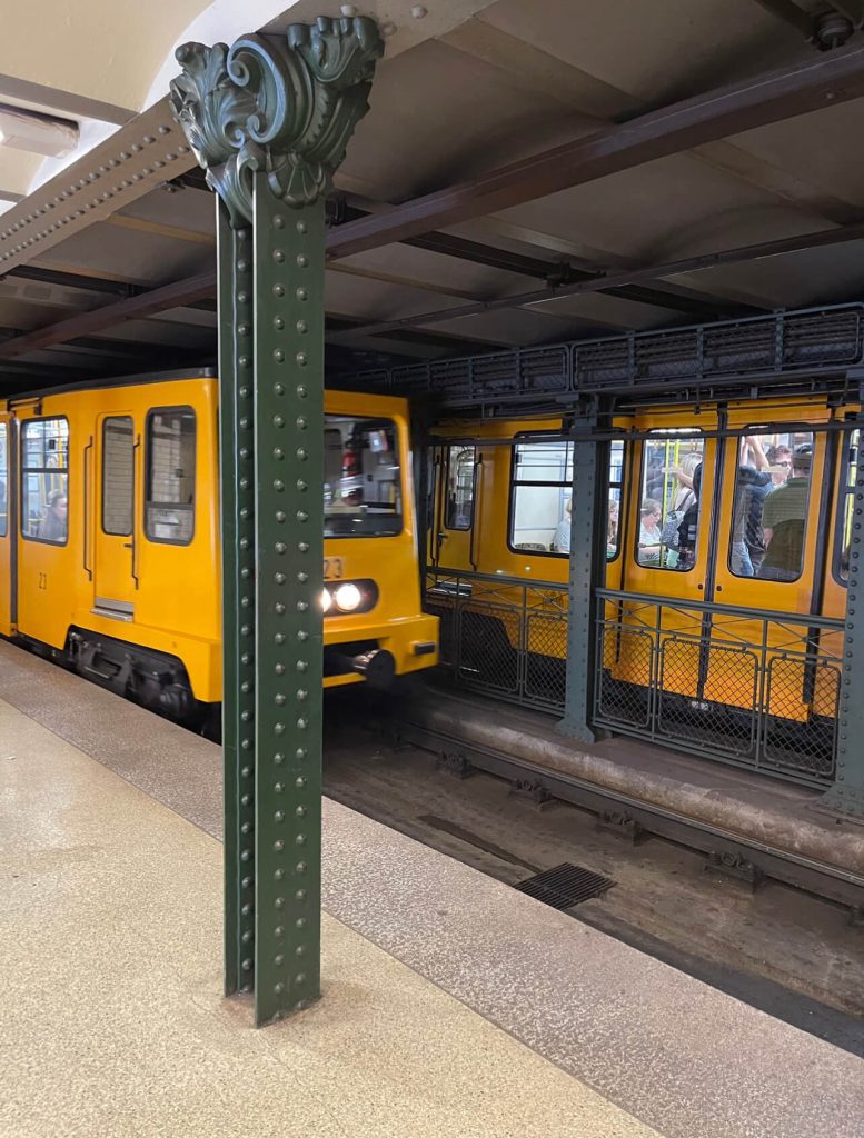 Transporte Público em Budapeste: Metro