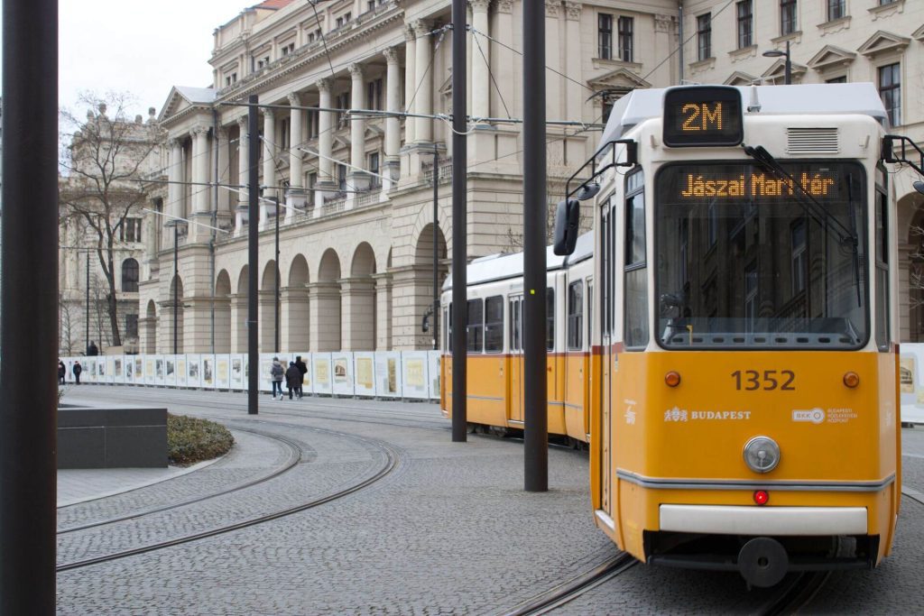 Transporte Público em Budapeste: Tram 2M